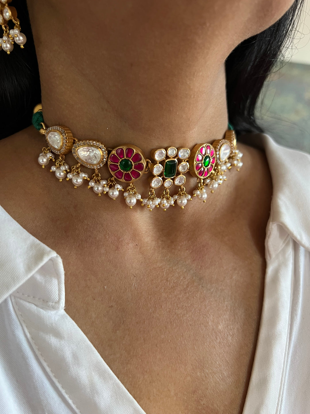 Light and Elegant Kundan Choker Necklace Set – Perfect for Destination Weddings