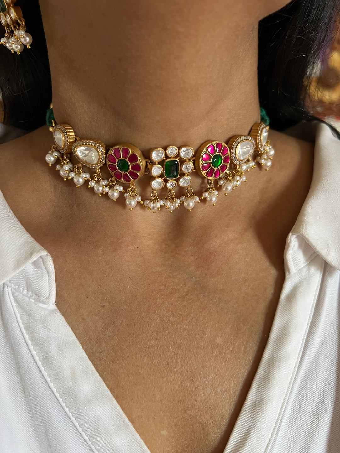 Light and Elegant Kundan Choker Necklace Set – Perfect for Destination Weddings