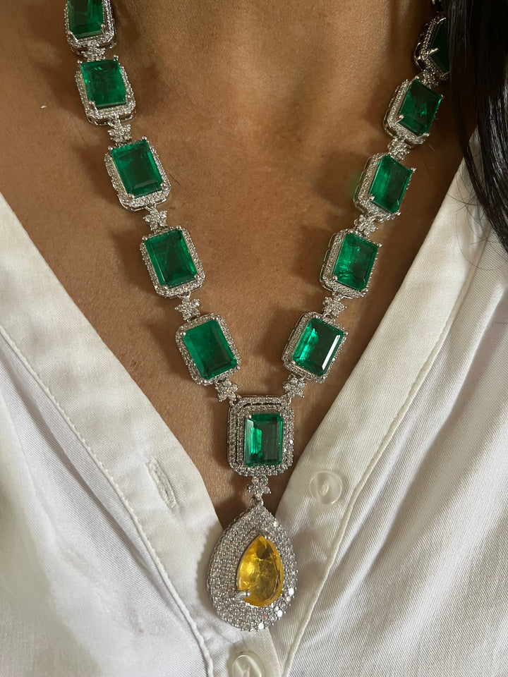 Exquisite Doublet Stone Necklace Set - Elevate Your Elegance