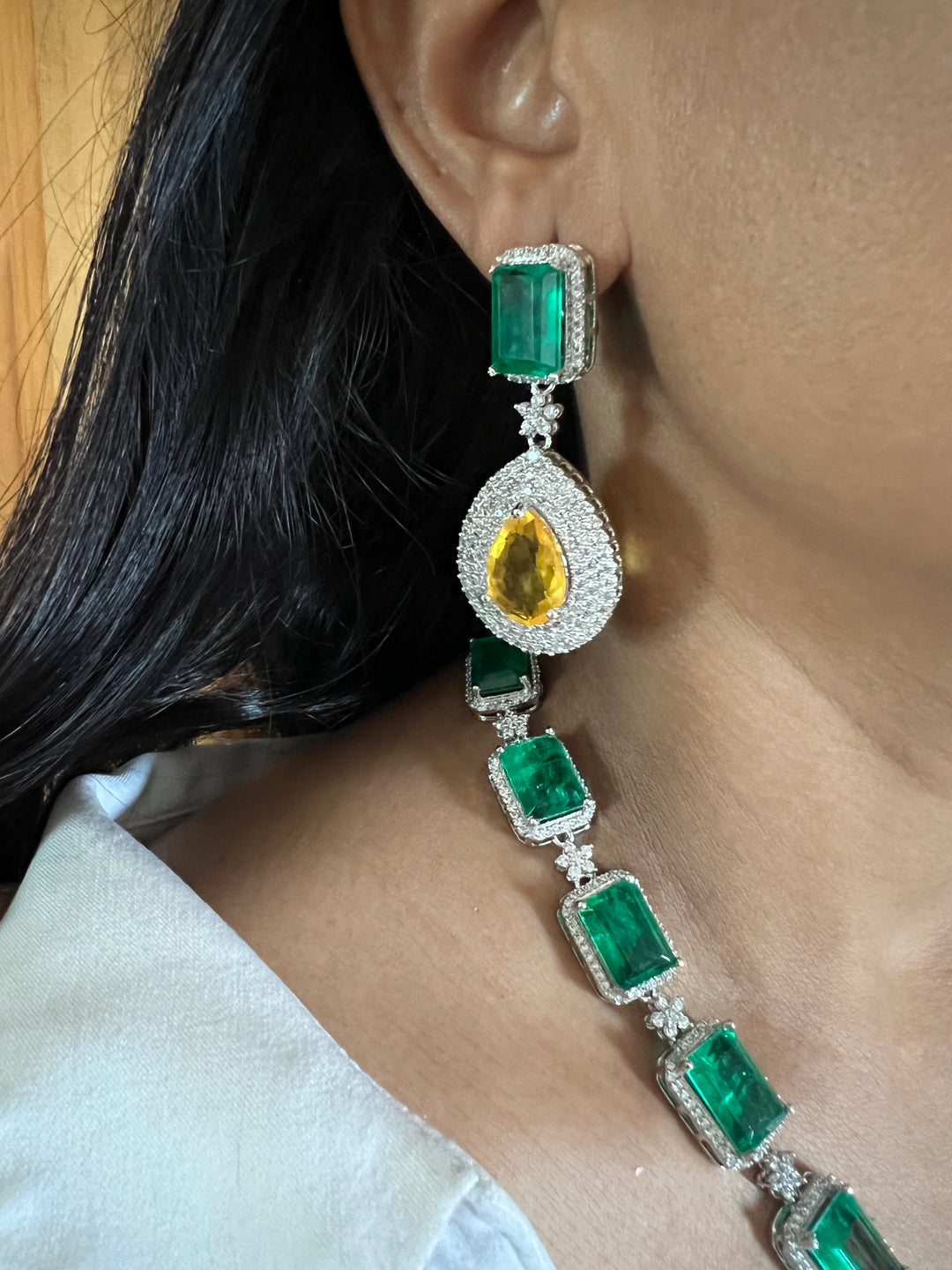 Exquisite Doublet Stone Necklace Set - Elevate Your Elegance