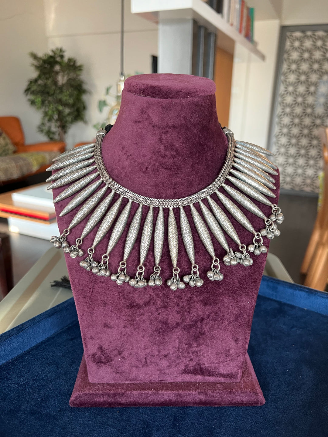 Exquisite Antique Collar Necklace - A Timeless Treasure!