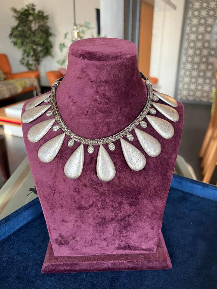 Exquisite Antique Collar Necklace - A Timeless Treasure!