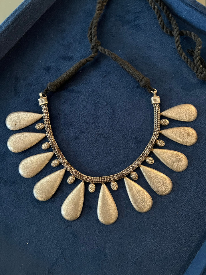 Exquisite Antique Collar Necklace - A Timeless Treasure!