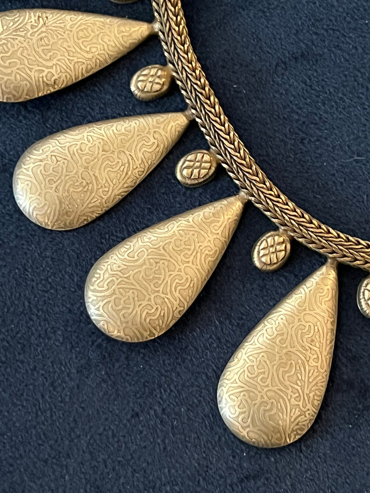 Exquisite Antique Collar Necklace - A Timeless Treasure!