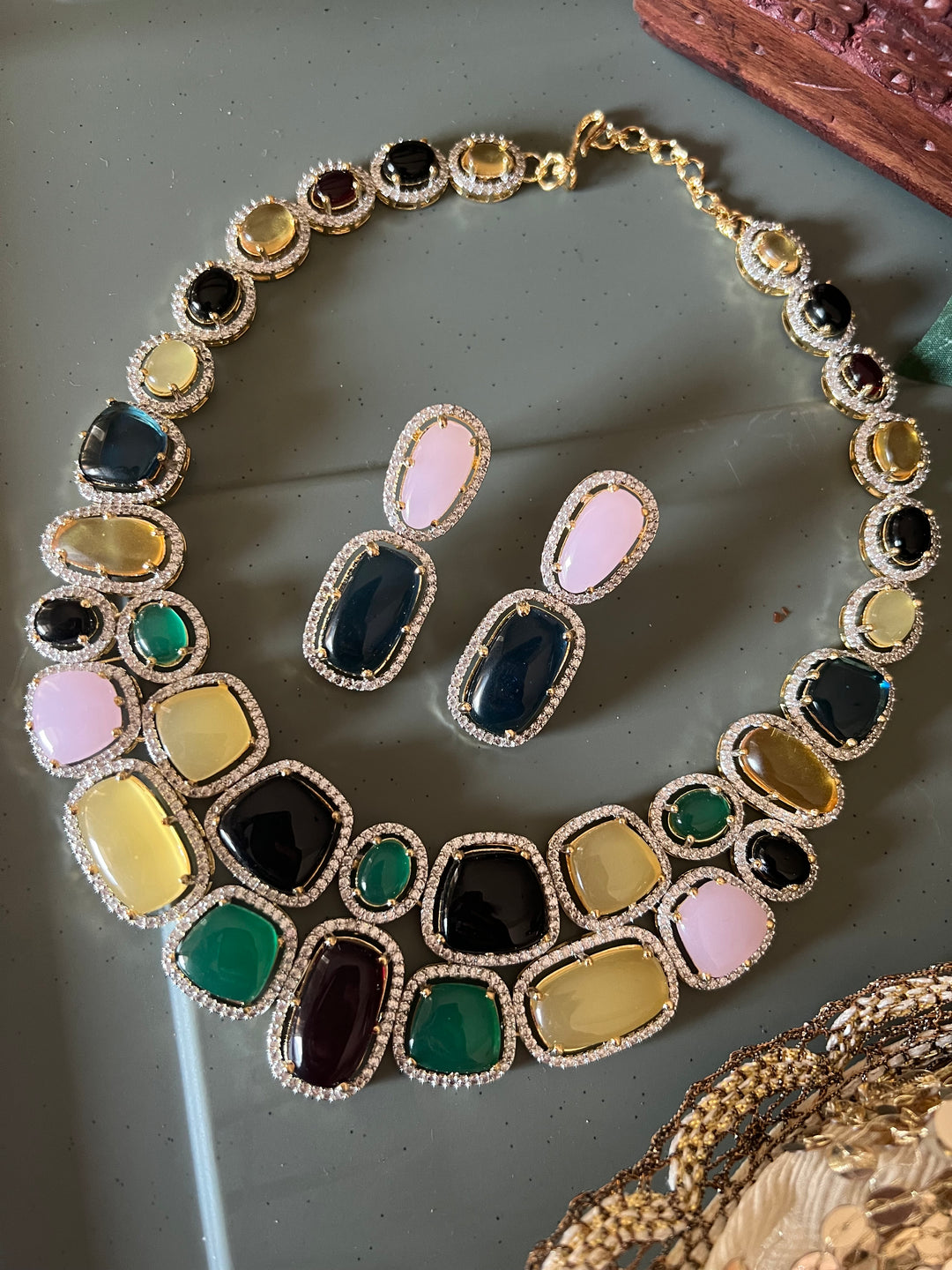 Elegant Necklace Set - Unmatched Quality and Style