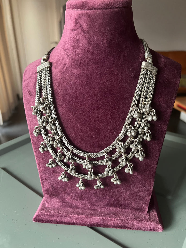 Exquisite Three-Layered Ghungroo Necklace - Vintage Elegance