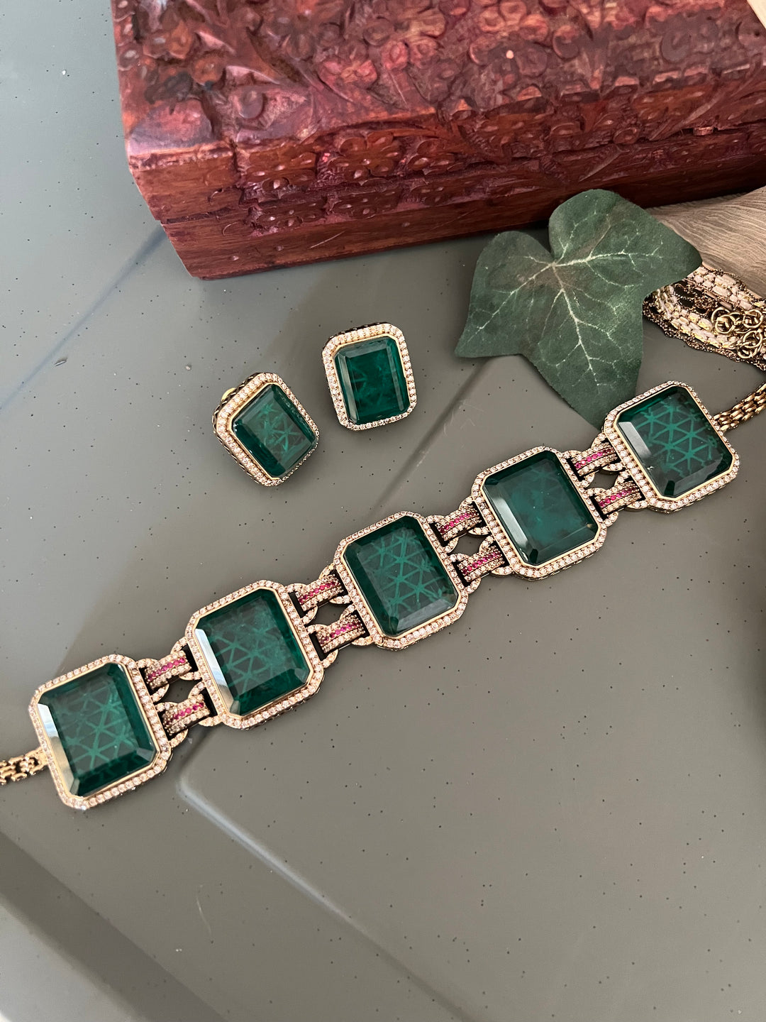 Elegant Choker Necklace Set - Unmatched Quality and Style