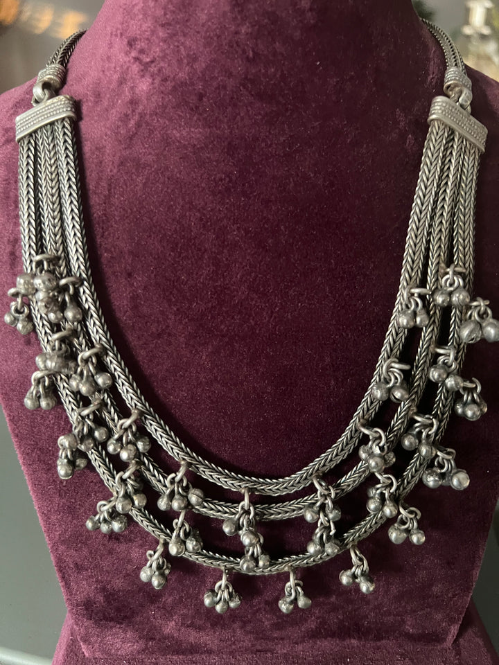 Exquisite Three-Layered Ghungroo Necklace - Vintage Elegance