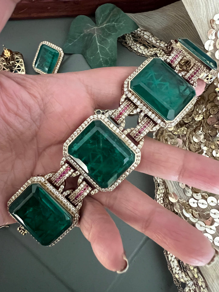 Elegant Choker Necklace Set - Unmatched Quality and Style