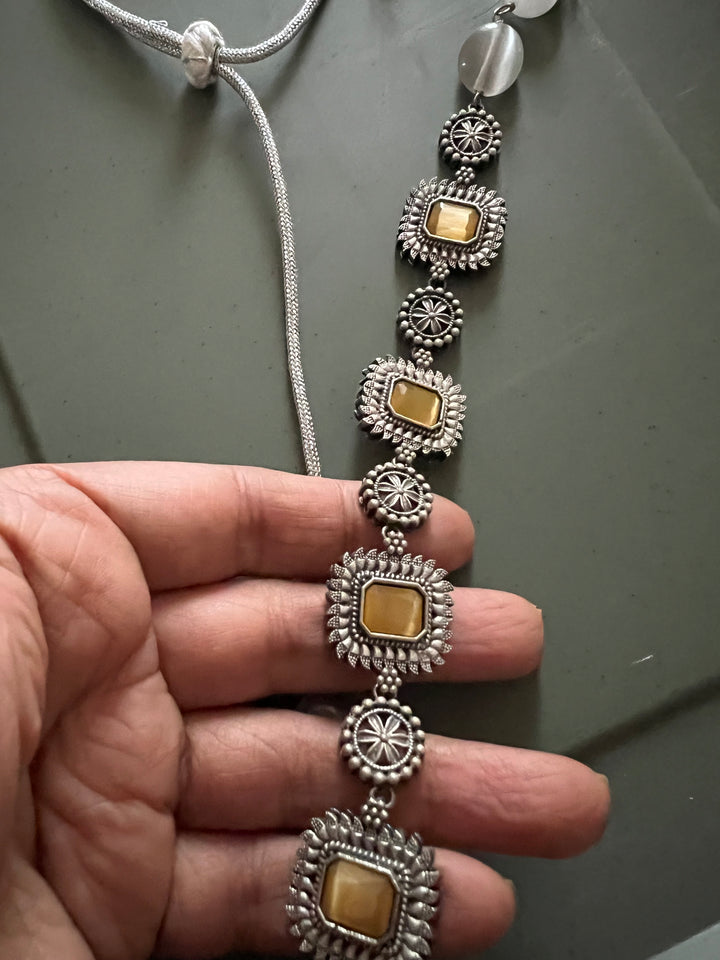 Antique Brass Choker – Flexible & Elegant