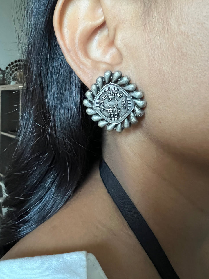 Black and Silver Beaded Necklace with Studs