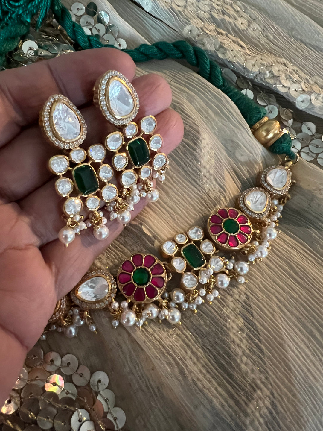 Light and Elegant Kundan Choker Necklace Set – Perfect for Destination Weddings