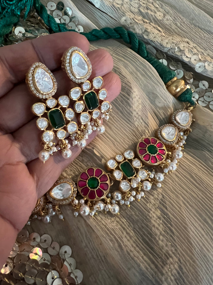 Light and Elegant Kundan Choker Necklace Set – Perfect for Destination Weddings