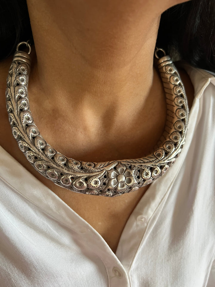 Statement Tribal Hasli Necklace