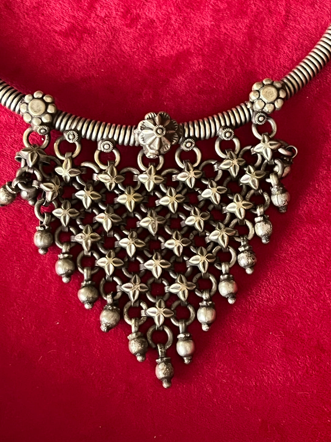 Exquisite Hasli Necklace - Premium Quality Craftsmanship