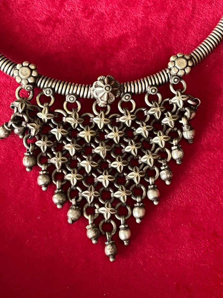 Exquisite Hasli Necklace - Premium Quality Craftsmanship