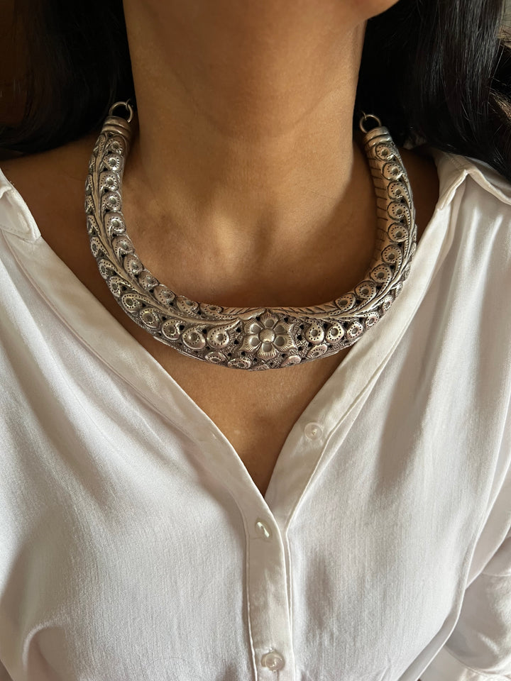 Statement Tribal Hasli Necklace