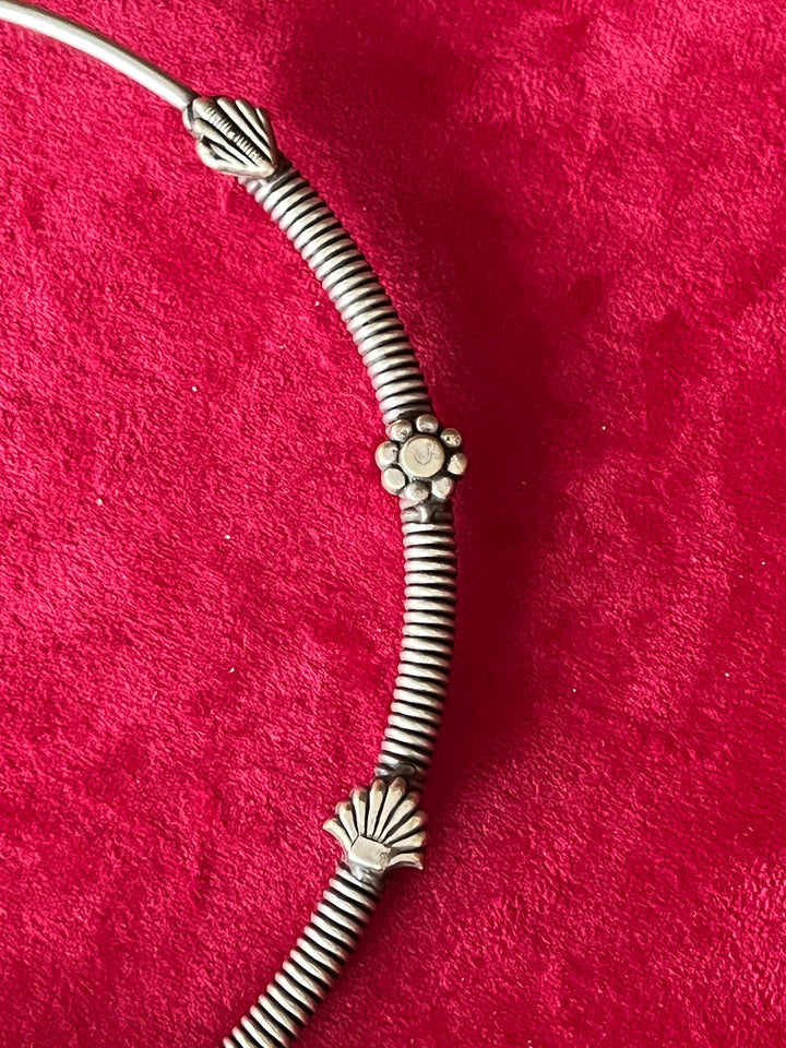 Exquisite Hasli Necklace - Premium Quality Craftsmanship