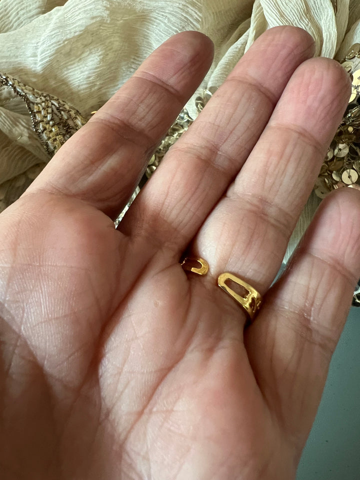 Elegant Stone Ring - A Touch of Timeless Beauty