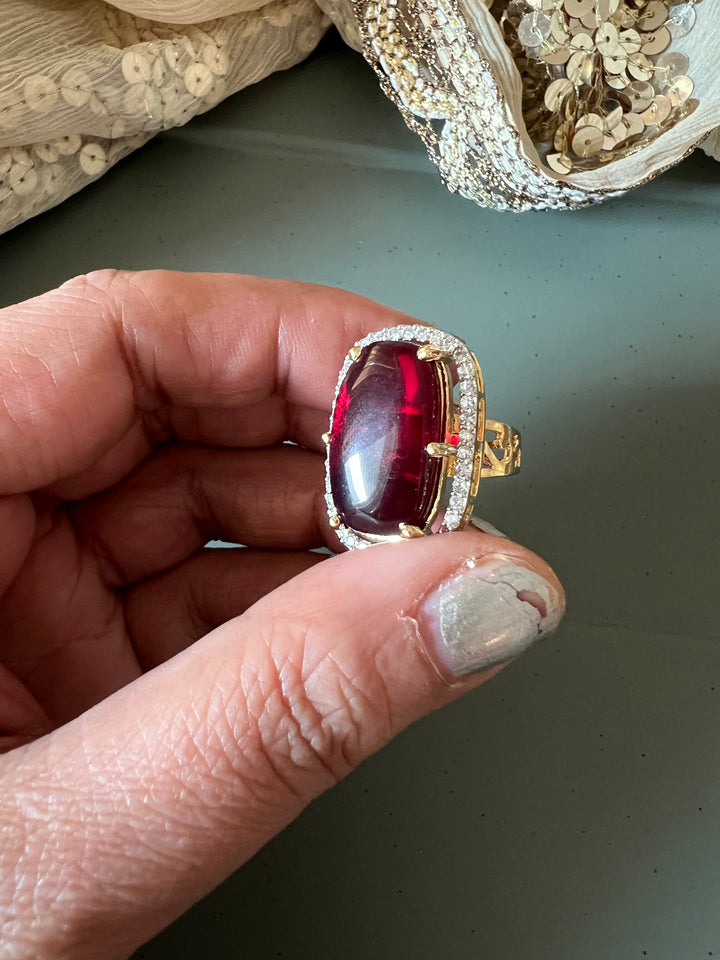 Elegant Stone Ring - A Touch of Timeless Beauty