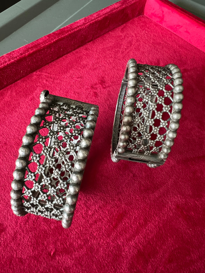 Exquisite Brass Kada Set - Unparalleled Quality and Craftsmanship