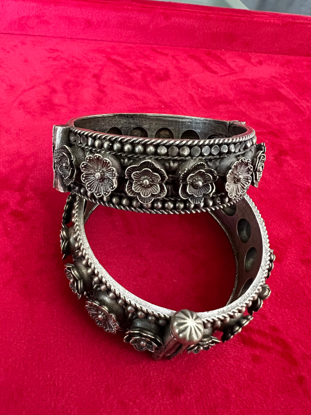 Exquisite Brass Kada Set - Unparalleled Quality and Craftsmanship