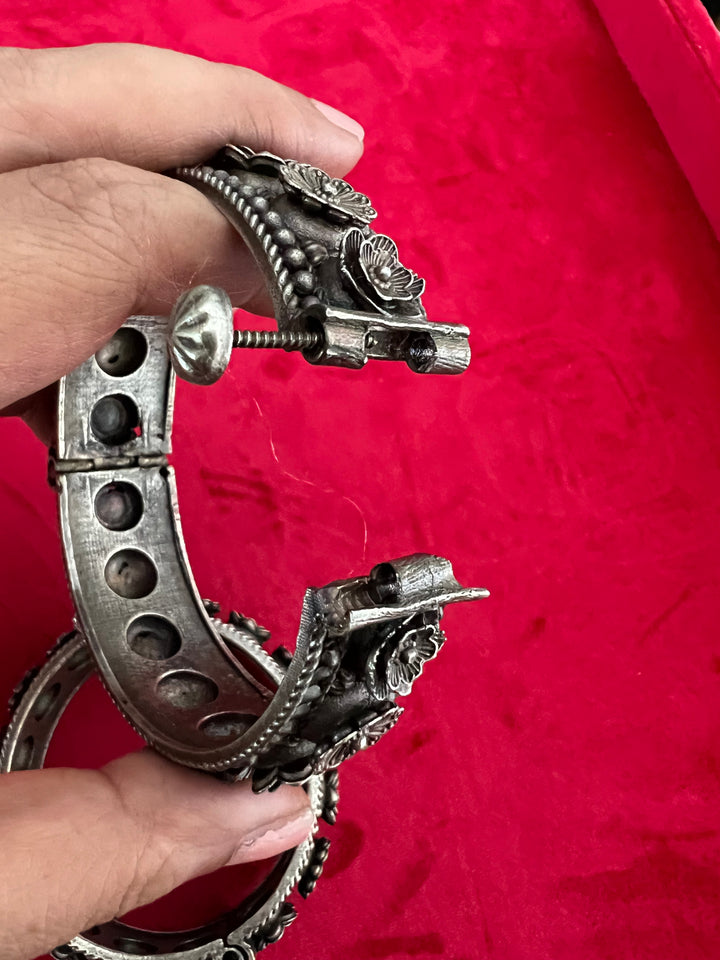 Exquisite Brass Kada Set - Unparalleled Quality and Craftsmanship