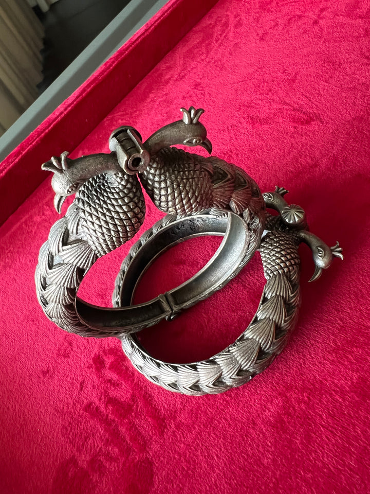 Exquisite Peacock Kada Set - Unparalleled Quality and Craftsmanship