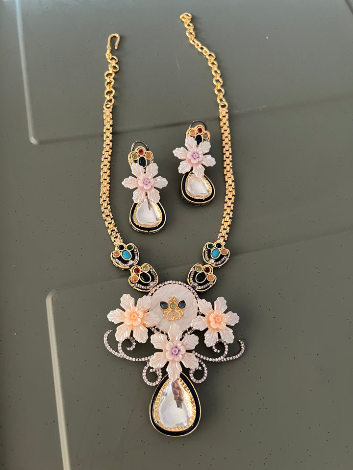 Elegant Necklace Set - Unmatched Quality and Style