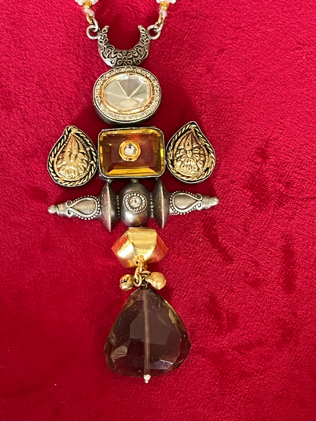 Exquisite Fusion Pendant Necklace - Elevate Your Elegance