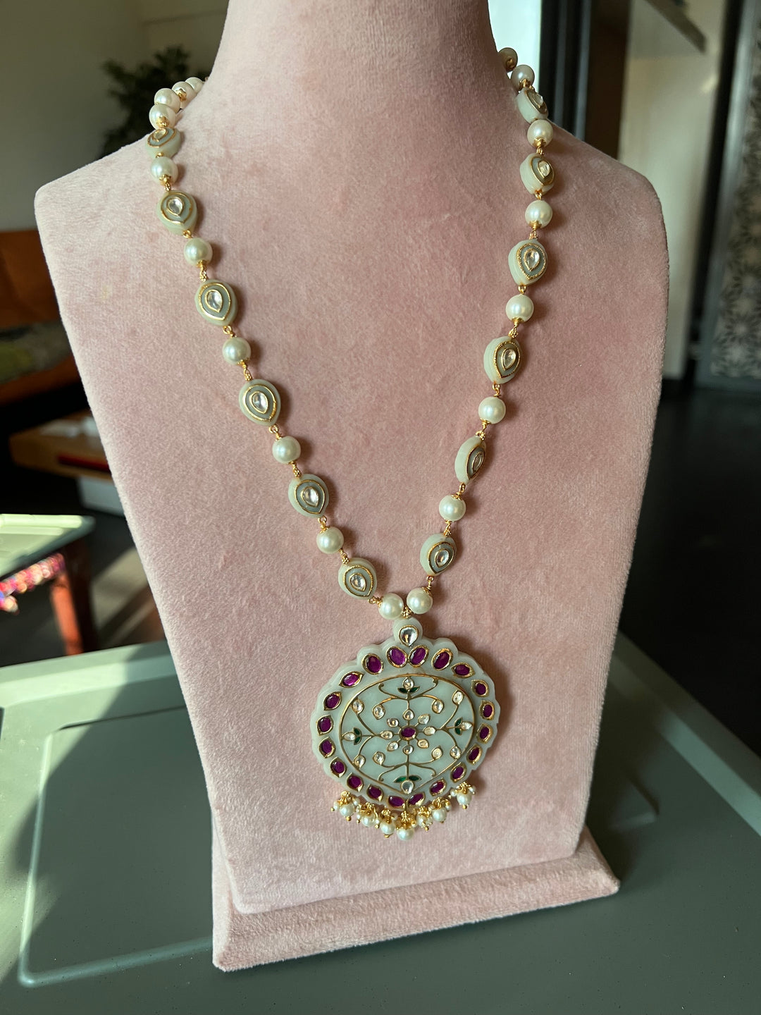 Exquisite Fusion Pendant Necklace Set - A Masterpiece of Elegance