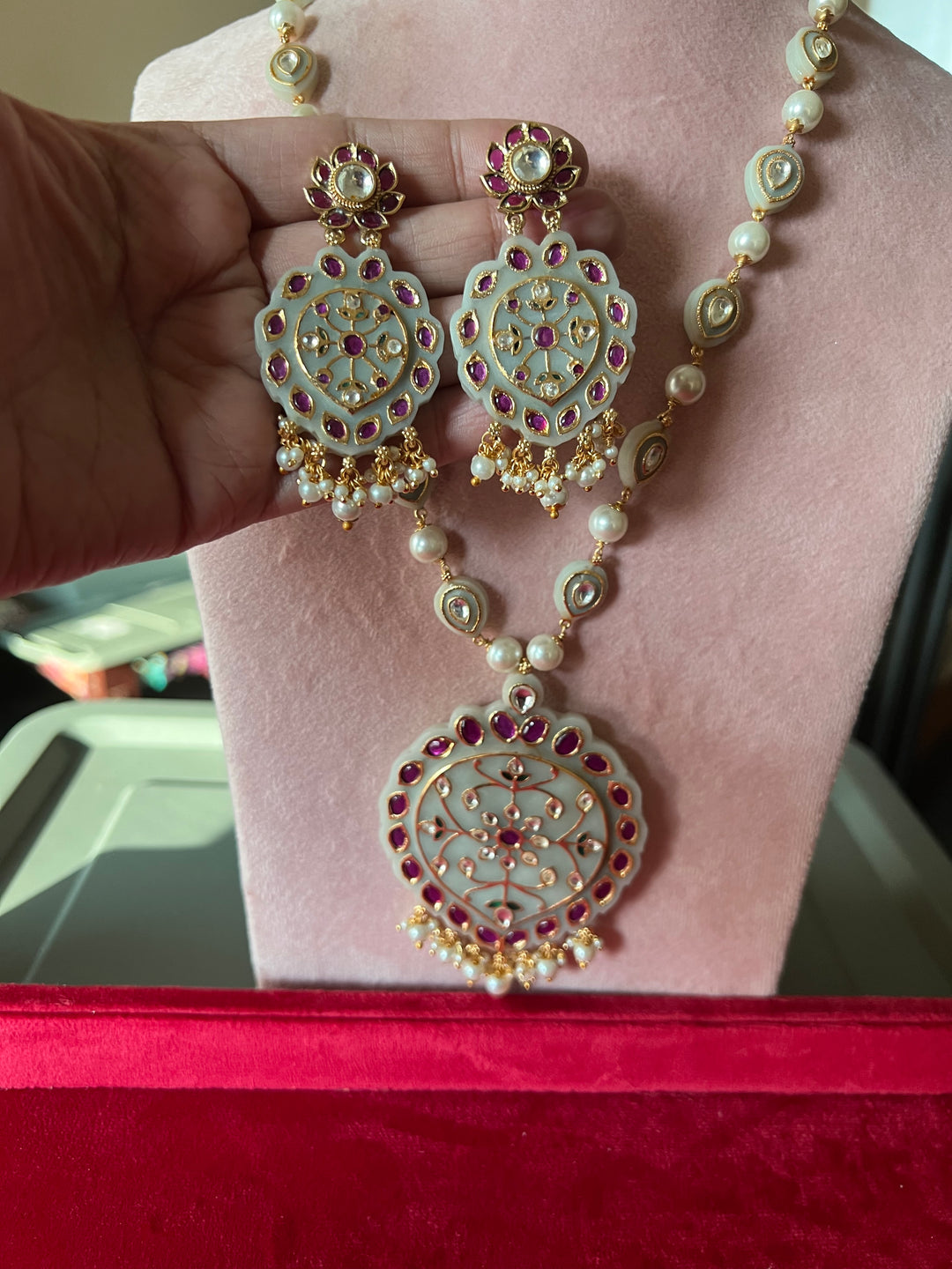 Exquisite Fusion Pendant Necklace Set - A Masterpiece of Elegance