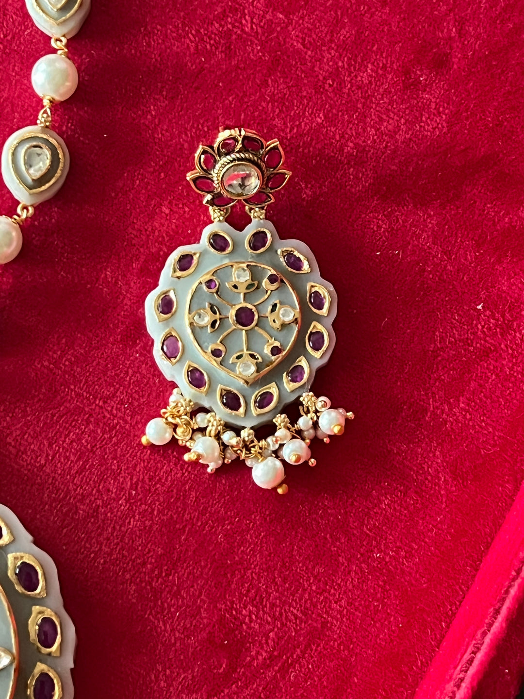 Exquisite Fusion Pendant Necklace Set - A Masterpiece of Elegance