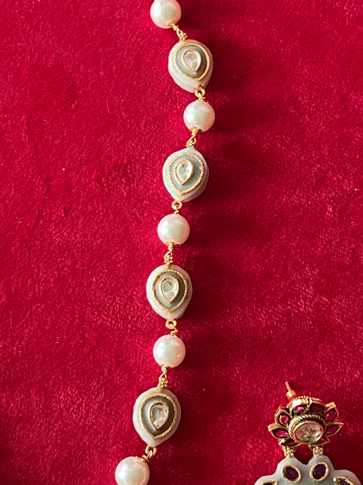 Exquisite Fusion Pendant Necklace Set - A Masterpiece of Elegance