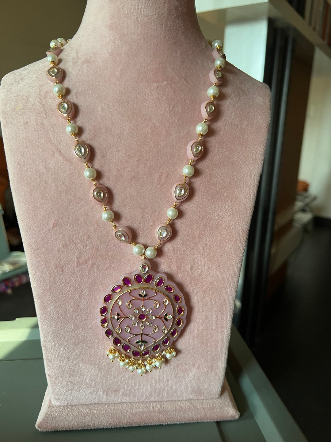 Exquisite Fusion Pendant Necklace Set - A Masterpiece of Elegance