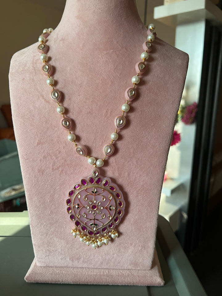 Exquisite Fusion Pendant Necklace Set - A Masterpiece of Elegance