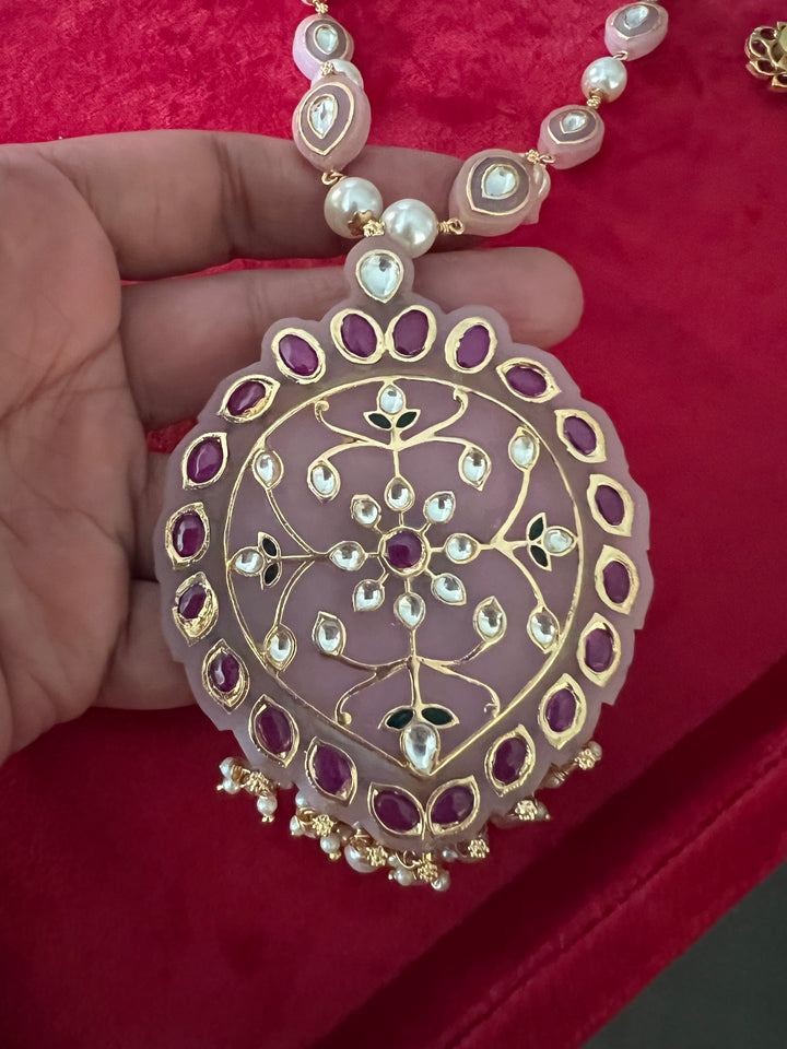 Exquisite Fusion Pendant Necklace Set - A Masterpiece of Elegance