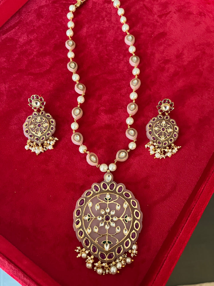 Exquisite Fusion Pendant Necklace Set - A Masterpiece of Elegance