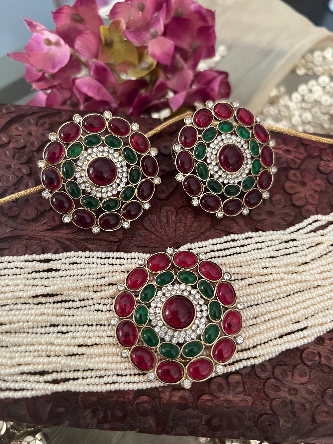 Elegant Choker Necklace Set - Unmatched Quality and Style