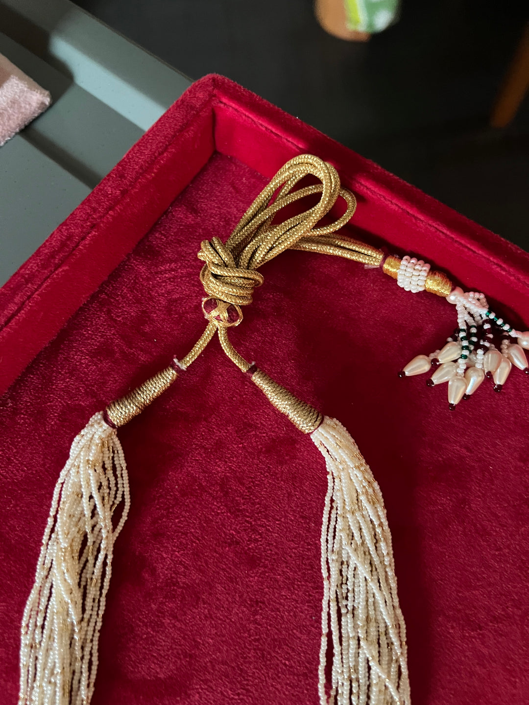 Exquisite Fusion Pendant Necklace Set - A Masterpiece of Elegance