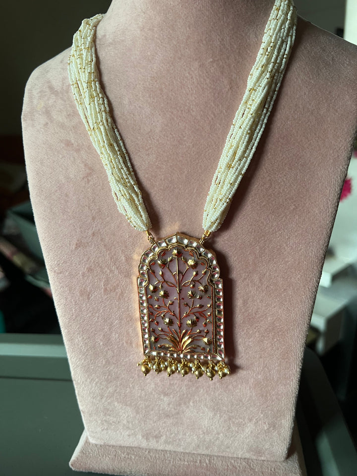 Exquisite Fusion Pendant Necklace Set - A Masterpiece of Elegance