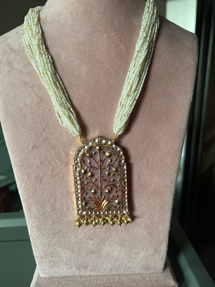 Exquisite Fusion Pendant Necklace Set - A Masterpiece of Elegance