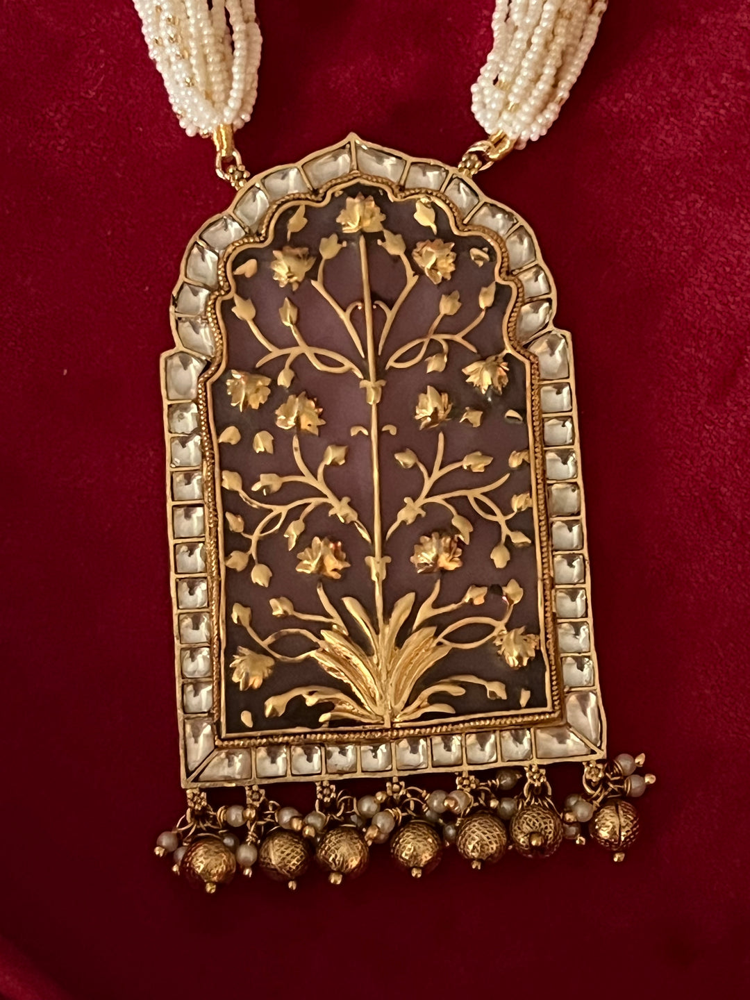 Exquisite Fusion Pendant Necklace Set - A Masterpiece of Elegance