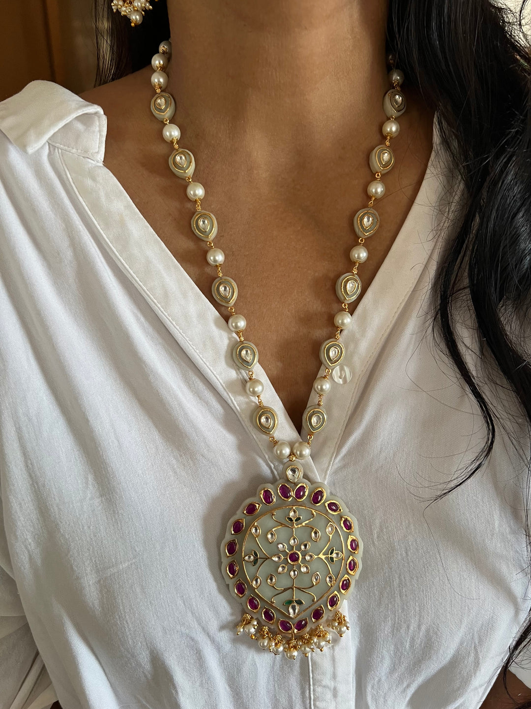 Exquisite Fusion Pendant Necklace Set - A Masterpiece of Elegance