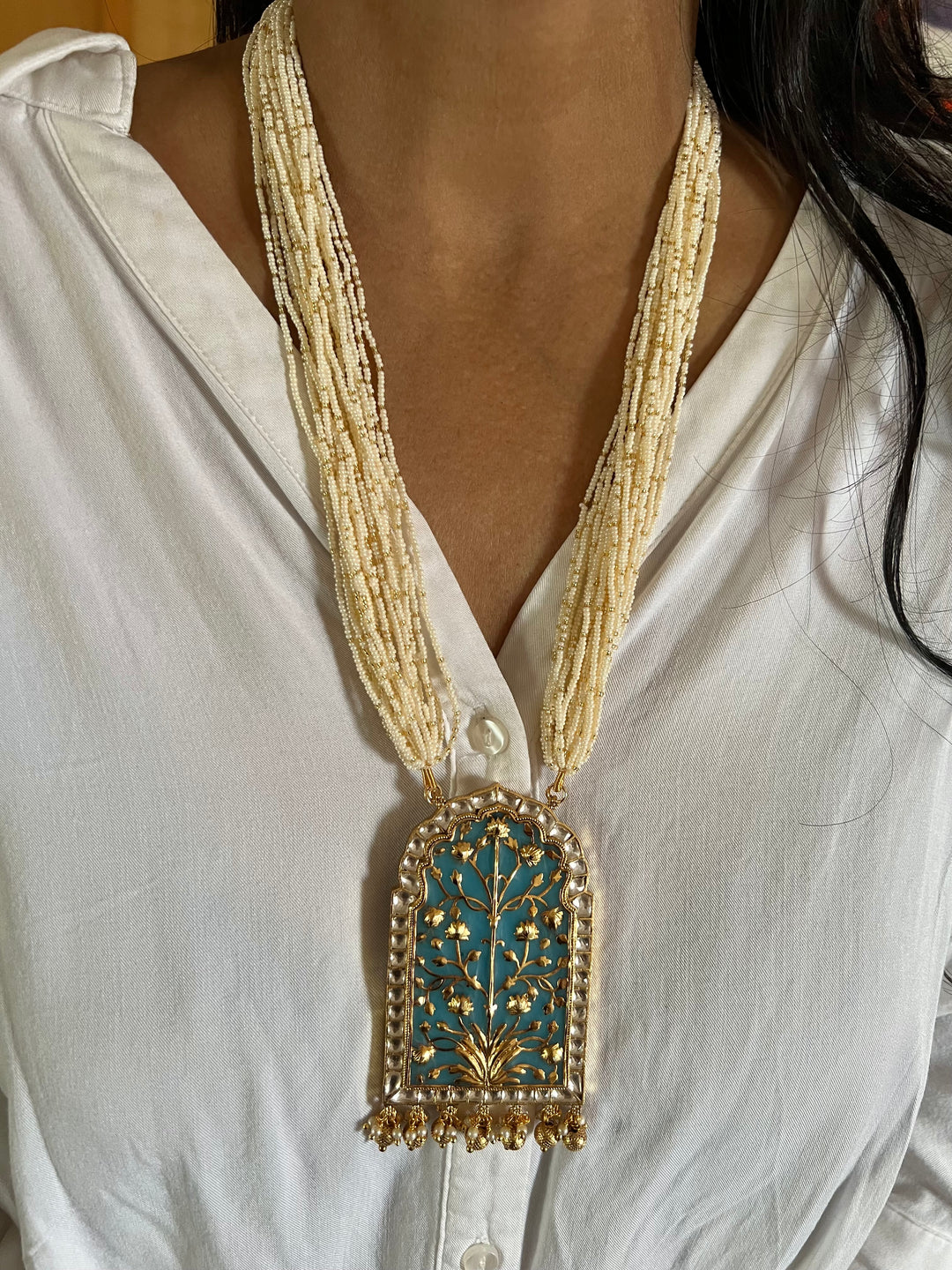 Exquisite Fusion Pendant Necklace Set - A Masterpiece of Elegance