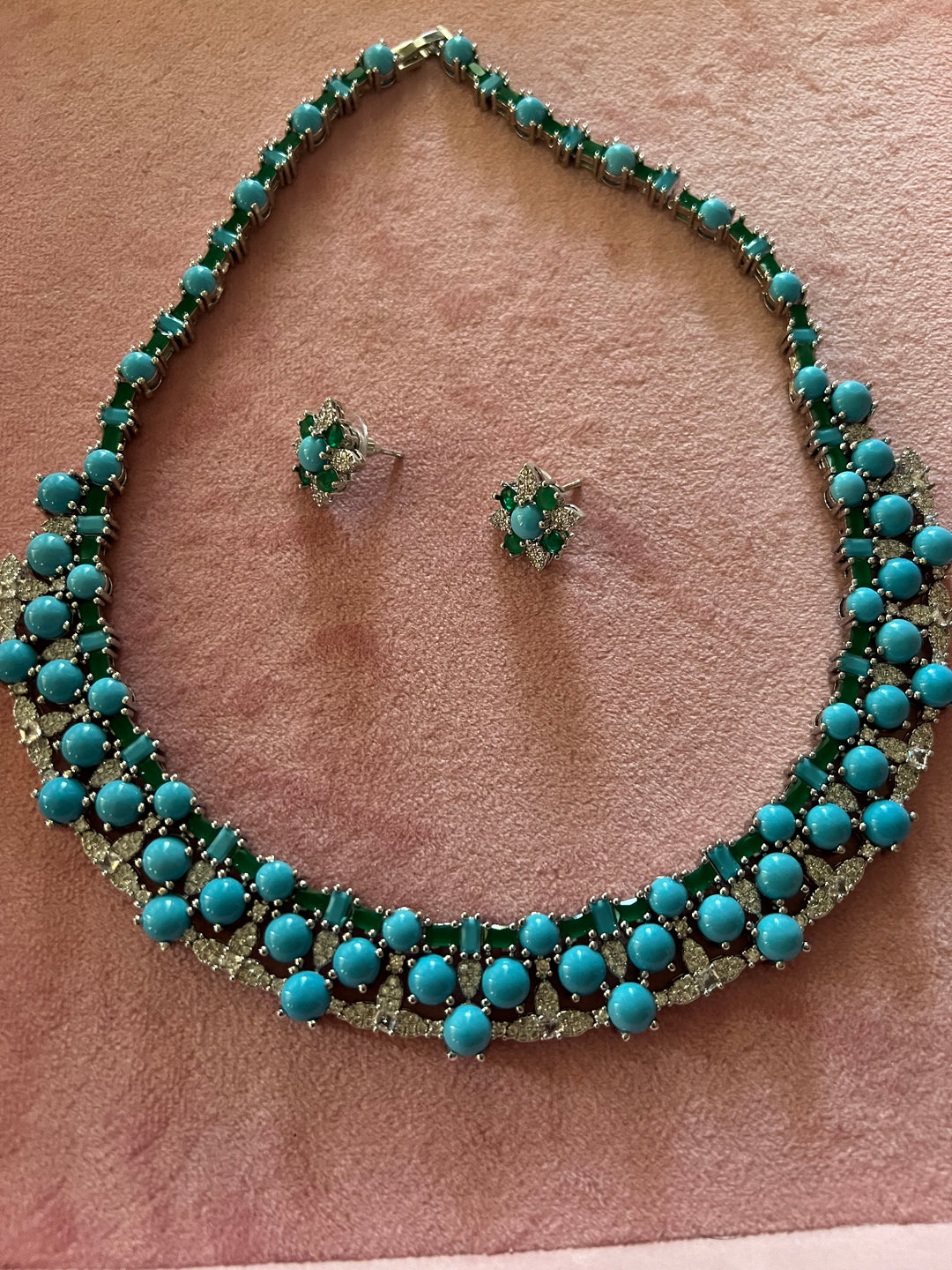 Elegant Necklace Set - Unmatched Quality and Style