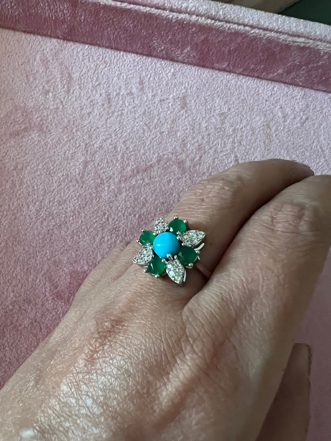 Elegant Ring - A Touch of Timeless Beauty