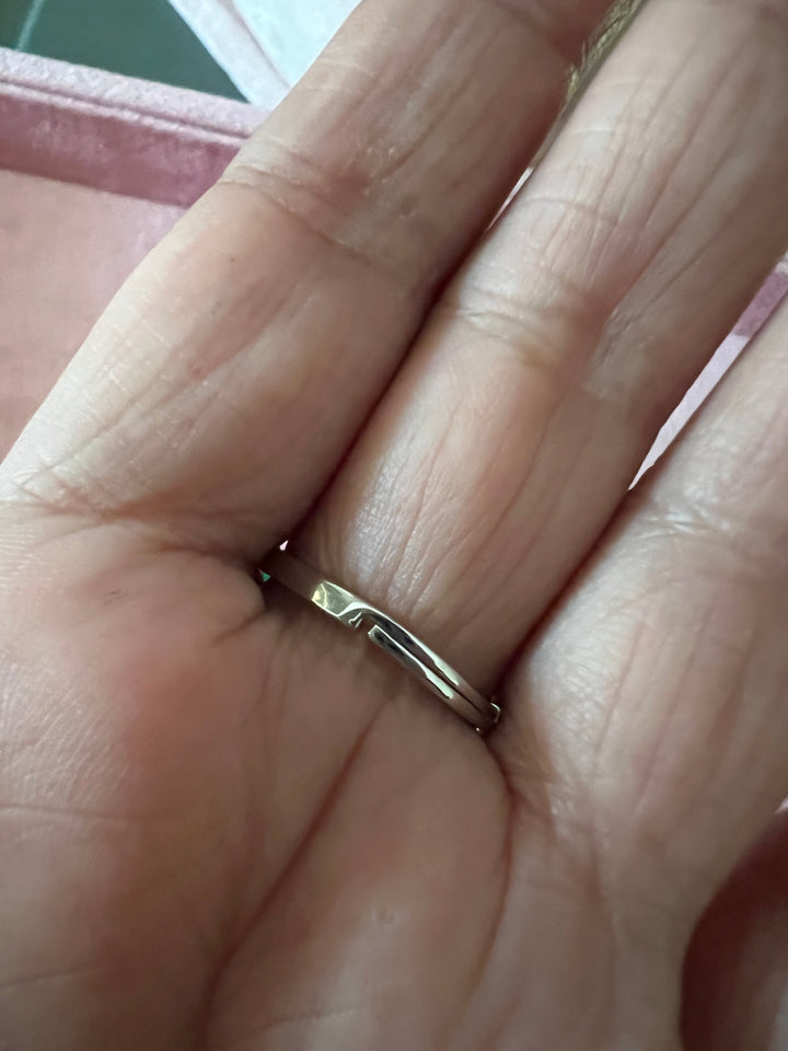 Elegant Ring - A Touch of Timeless Beauty