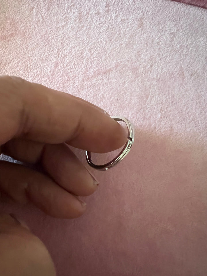 Elegant Ring - A Touch of Timeless Beauty