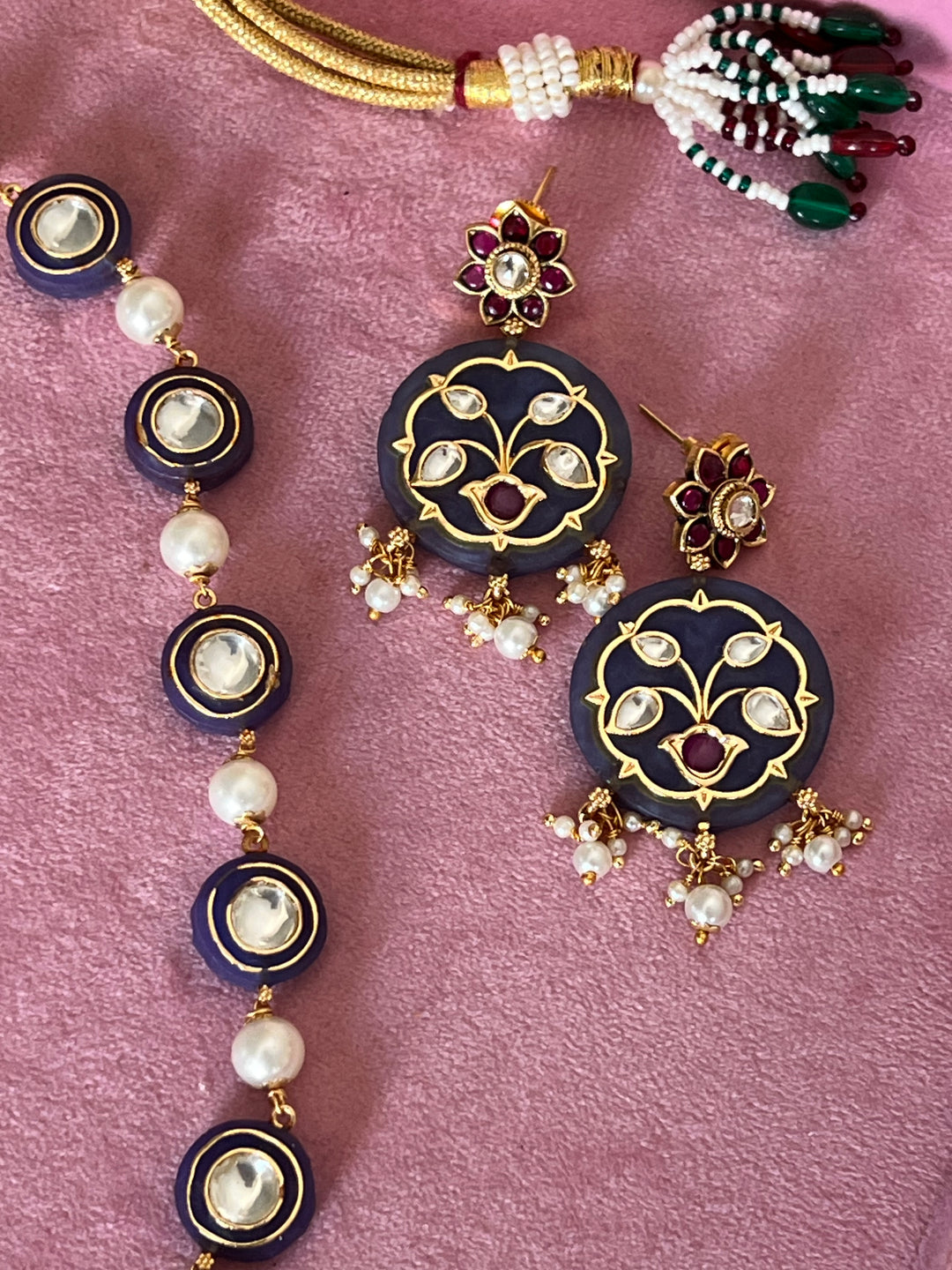 Exquisite Pendant Necklace Set - A Masterpiece of Elegance